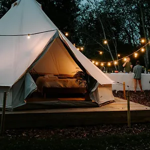 https://boszee.bruges-hotels.info